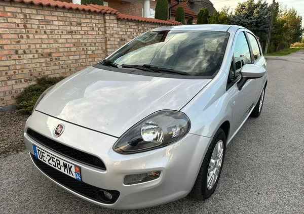 fiat punto Fiat Punto cena 19777 przebieg: 175000, rok produkcji 2014 z Miechów